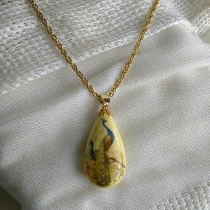 Vintage Tear Drop Pendant Necklace